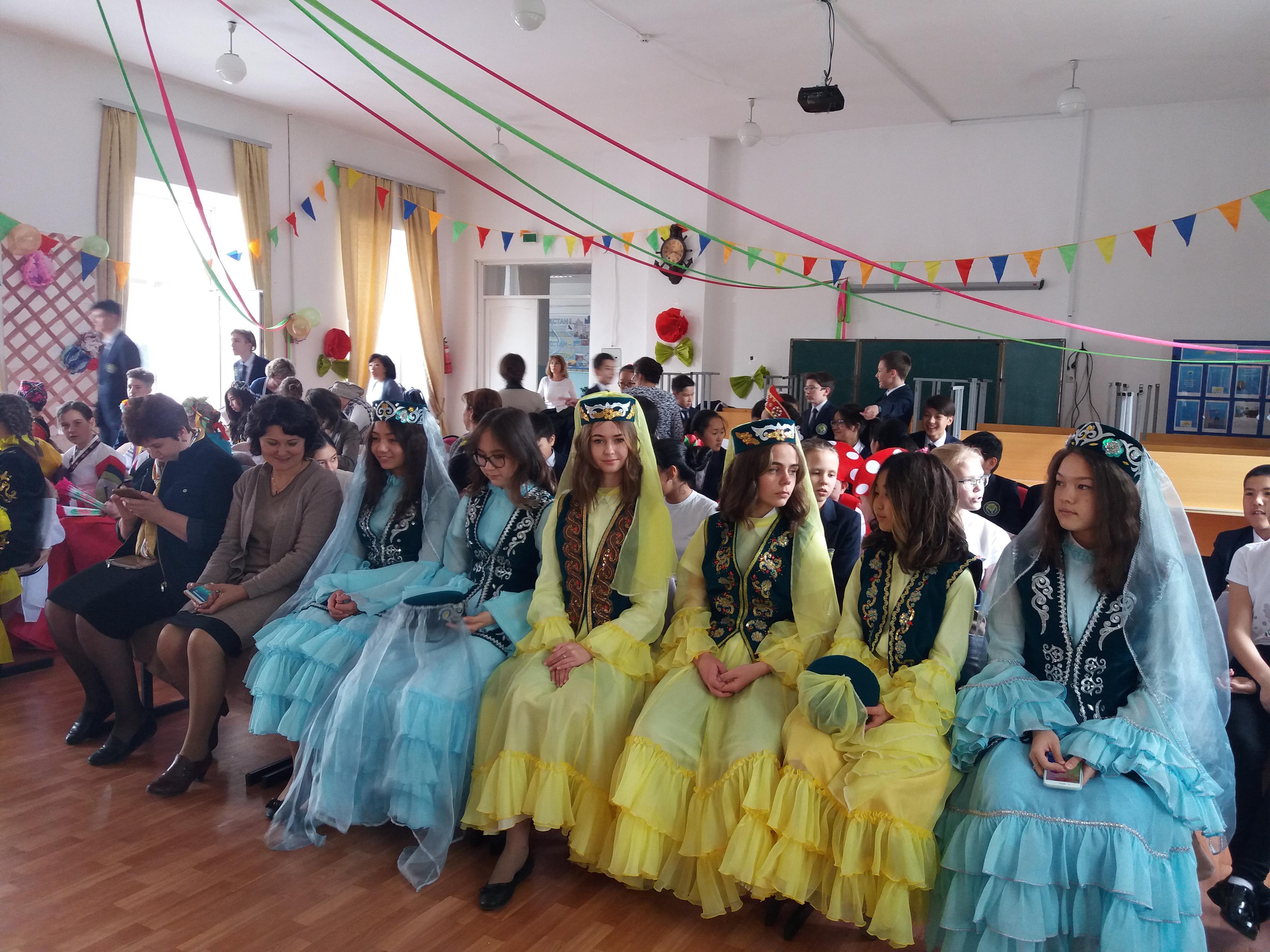 1 мая - день единства народов Казахстана
